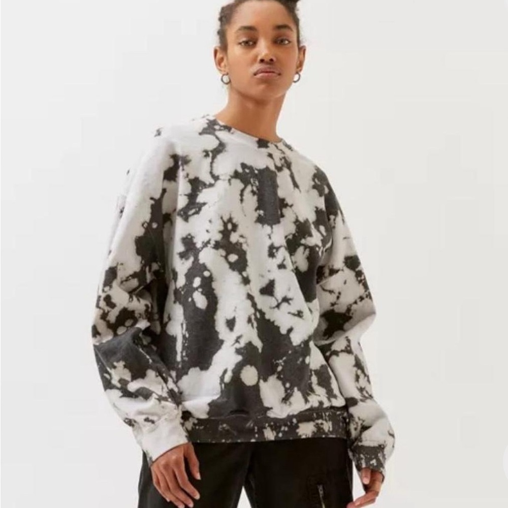 Urban Outfitters/Urban Renewal Remade Monochrome Tie-Dye Crew Neck Sweatshirt